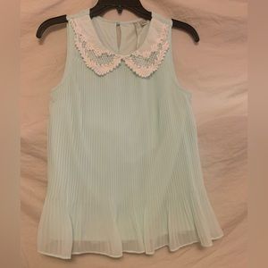 ✨⚡️💥 LC Lauren Conrad Green Chiffon Pleat Top Lace Peter Pan Collar Sleeveless